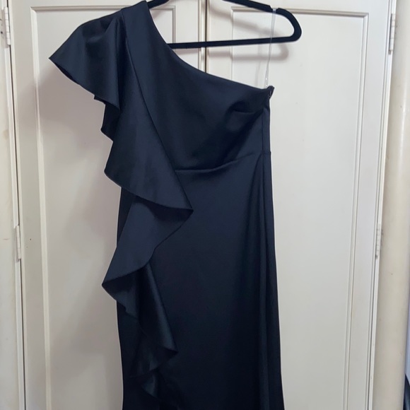 Black gown M - Picture 1 of 10